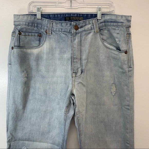 X Ray Mens Jeans 38 Blue Light Wash  Distressed Straight‎ Leg 100% Cotton  H08 - Picture 2 of 11